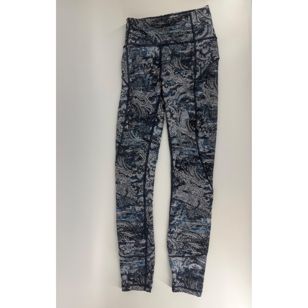 Lululemon Paisley Print High Rise Leggings Blue White Size 2 LW5BSQS